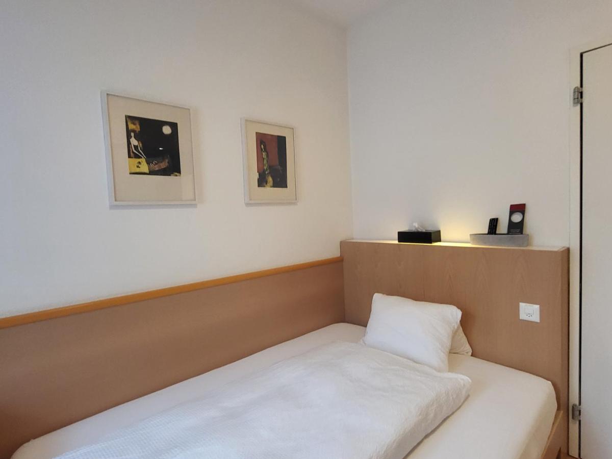 Hotel-Restaurant Eyholz Visp Pokoj fotografie