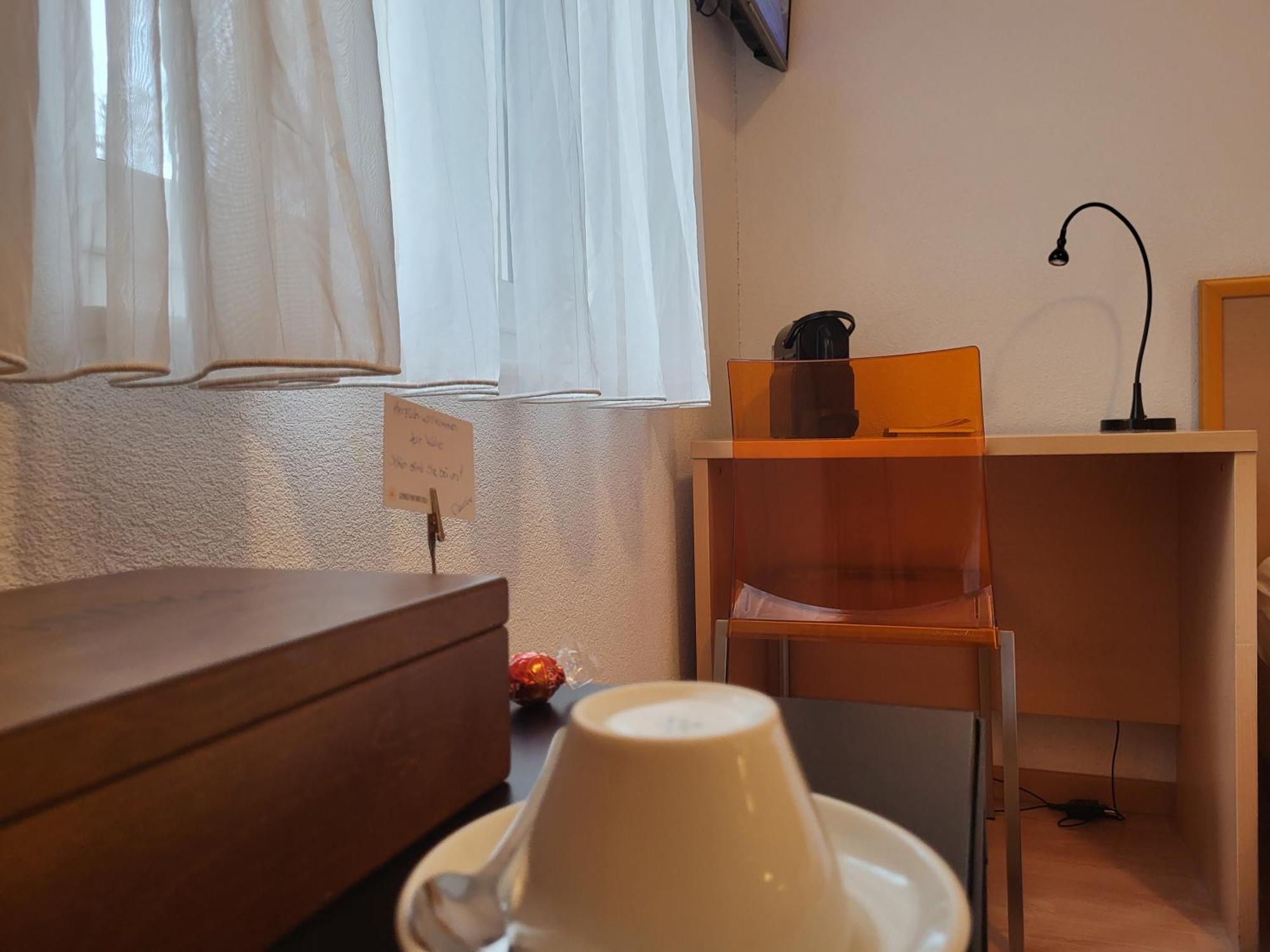 Hotel-Restaurant Eyholz Visp Pokoj fotografie